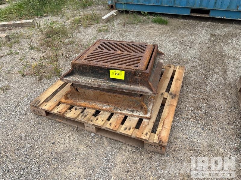 Quantity of (21) Pallets of Sewer Risers, Grates a Ďalšie poľnohospodárske stroje