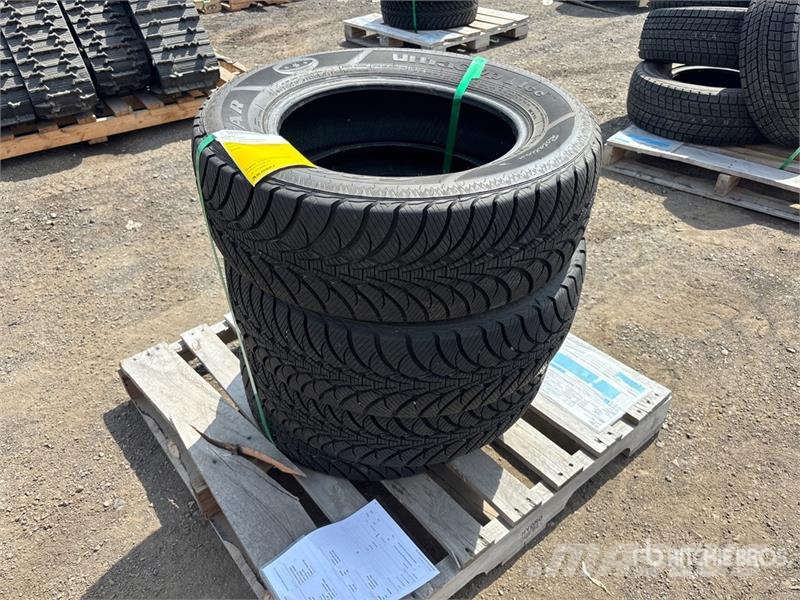 Quantity of 215/65R16 Tires Tyres, wheels and rims
