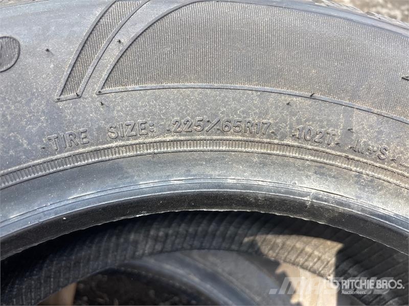 Quantity of 225/65R17 Tires Tyres, wheels and rims