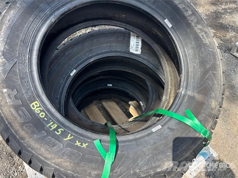 Quantity of 225/65R17 Tires Tyres, wheels and rims