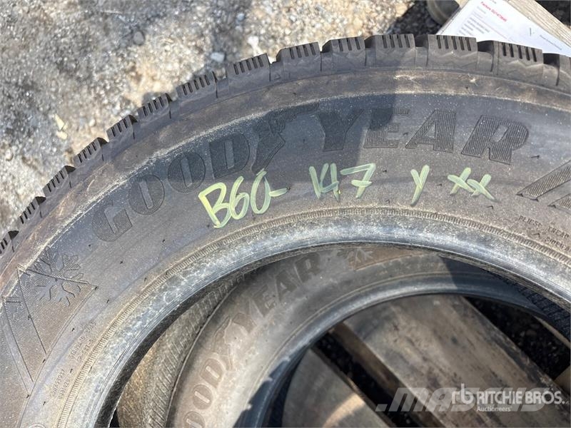 Quantity of 225/65R17 Tires Tyres, wheels and rims