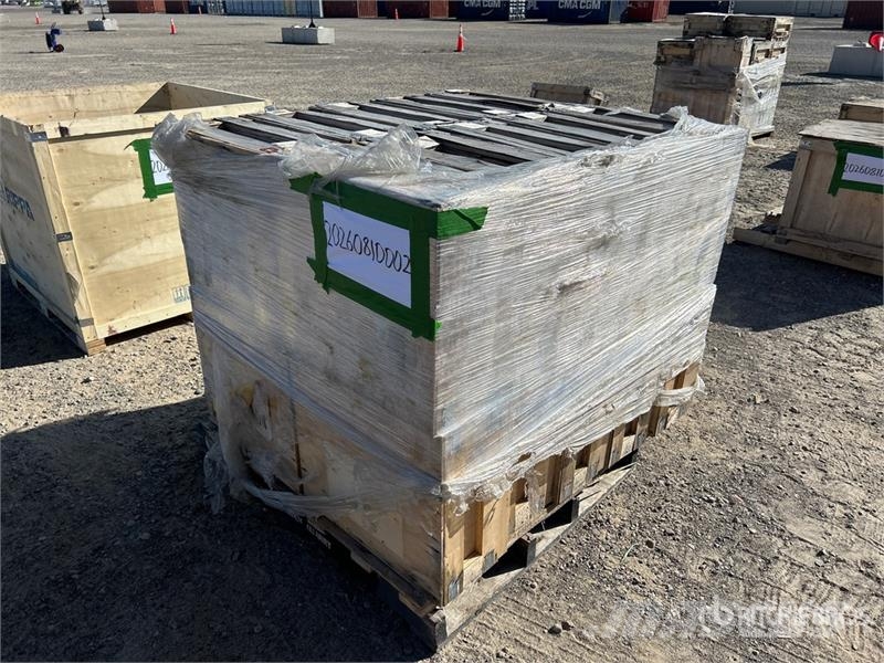 Quantity of (24) Machpro Rake1 Mini Excavator Rak Ancinho virador