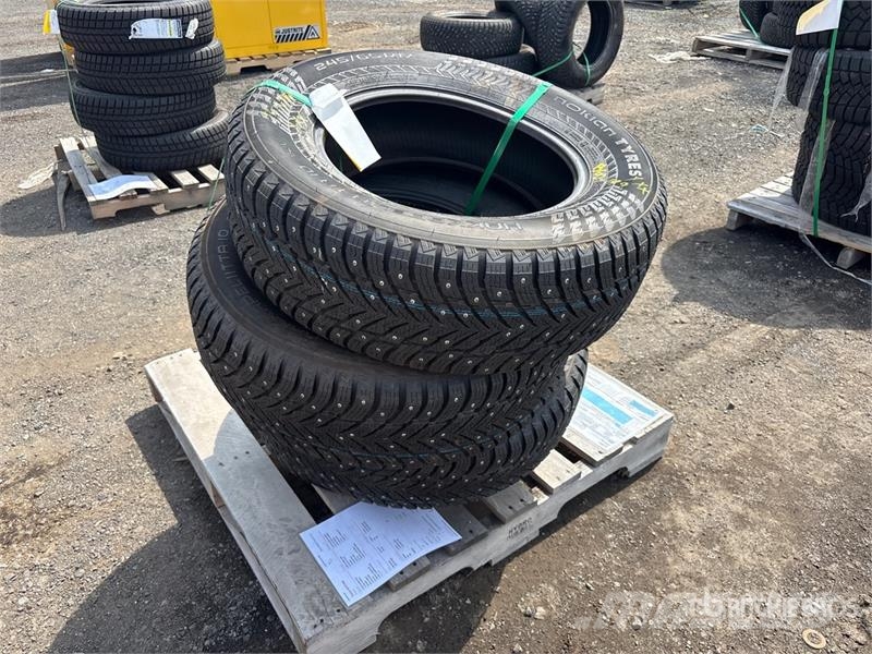 Quantity of 245/65R17 Tires Tyres, wheels and rims