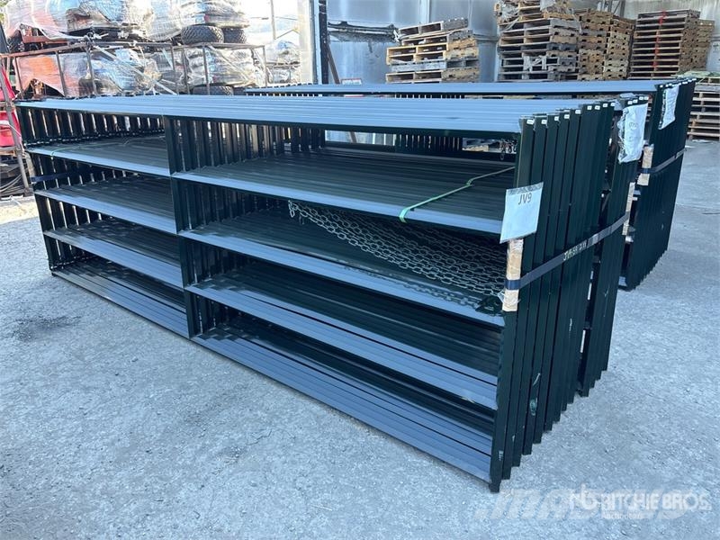  Quantity of (25)  BYT DMG12 12 ft Diamond Livestoc ماكينات وملحقات مواش أخرى
