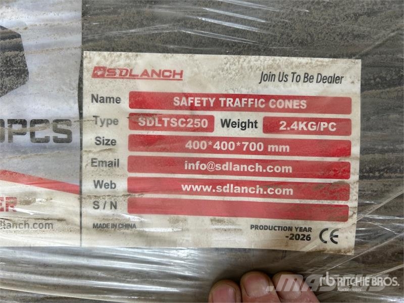 Quantity of (250) TSC 28 in Traffic Cones (Unused Pipelayer dozers
