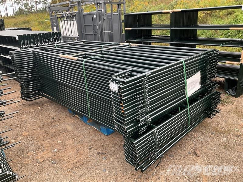 Quantity of (26) BYT RP96 9 ft 6 in x 5 ft Ranch Autres matériels d'élevage