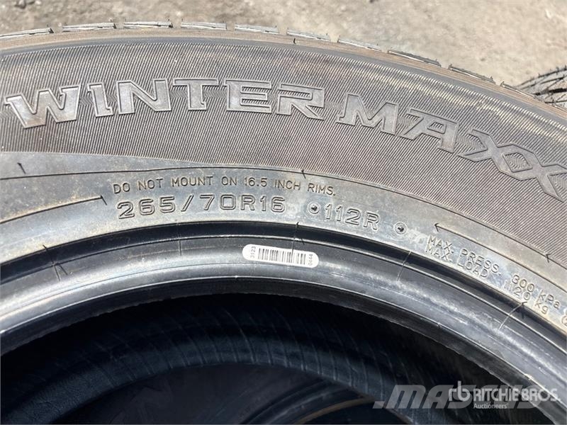 Quantity of 265/70R16 Tires Tyres, wheels and rims