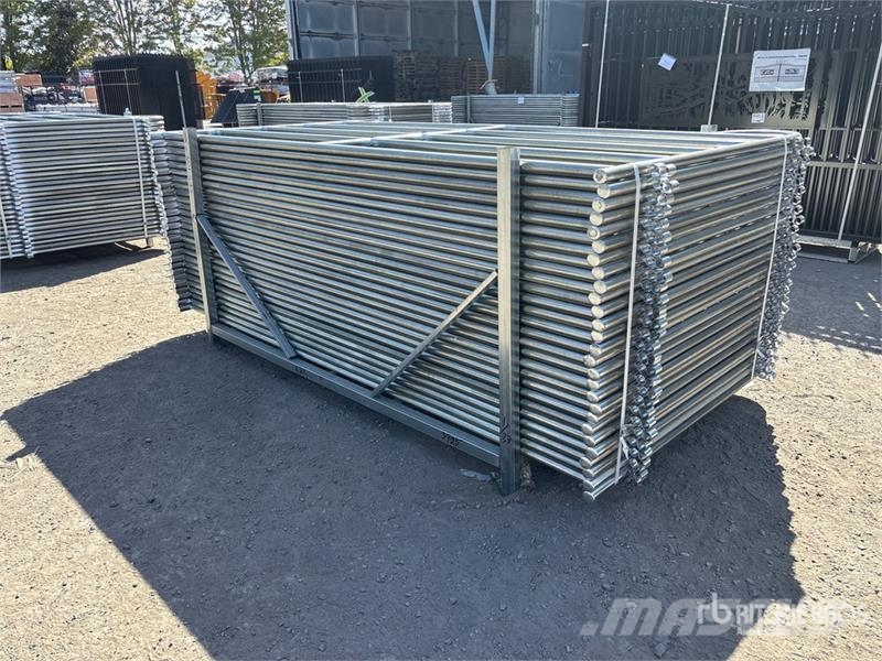  Quantity of (27)  GLCP1005 10 ft x 5 ft Livestock  Otros equipos y accesorios para ganadería