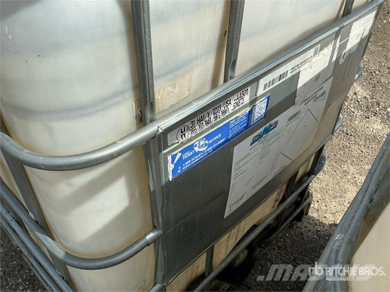 Quantity of (3) 1040 L Chemical Totes Other components