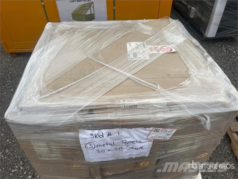  Quantity of (3) 30 x 30 Square Metal Panels Andre komponenter