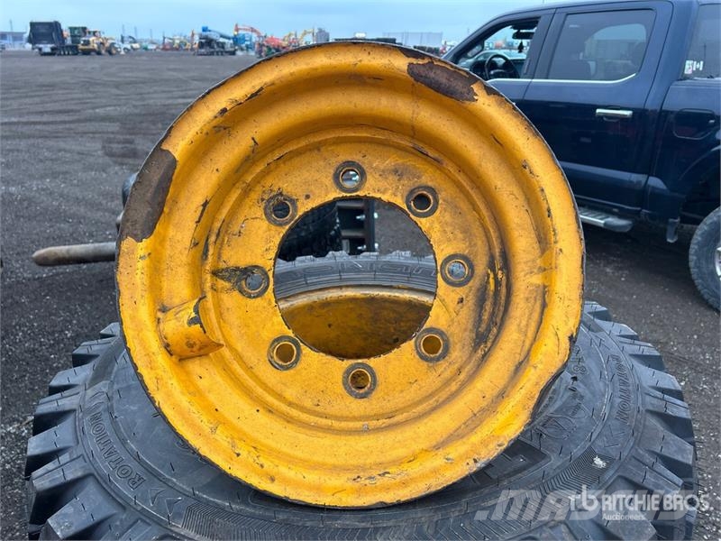  Quantity of (3) 340/80R18 Tires الإطارات والعجلات والحافات