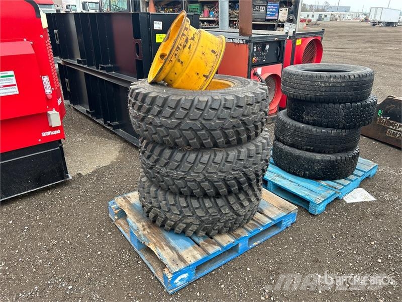  Quantity of (3) 340/80R18 Tires الإطارات والعجلات والحافات