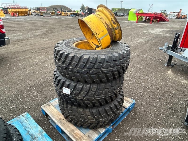  Quantity of (3) 340/80R18 Tires الإطارات والعجلات والحافات