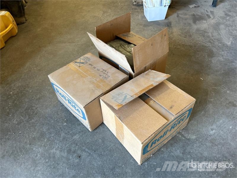 Quantity of (3) Boxes of Roll-Rite Rebuilt 12V Thr Transportes - Outros