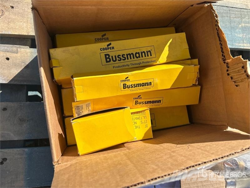 Quantity of (3) Bussmann / Fusetron BUS-FRS-R-200 Drugi deli