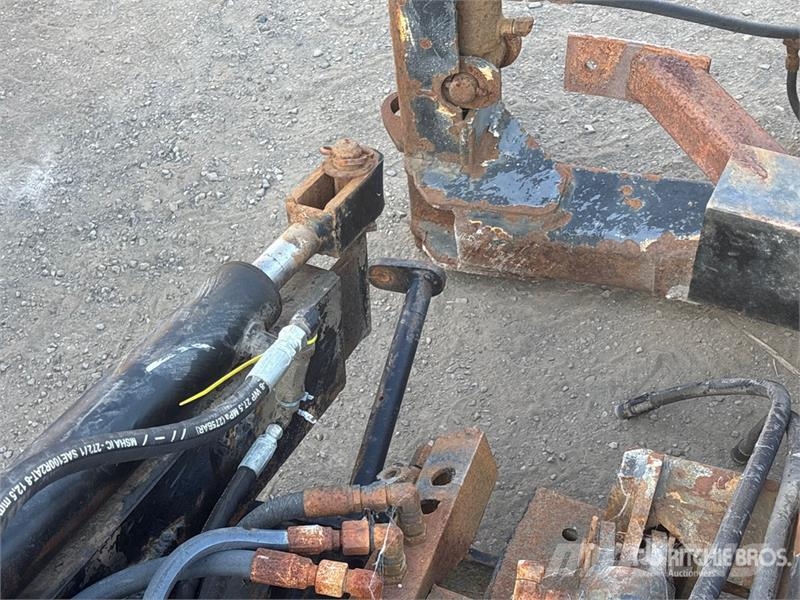  Quantity of (3) Front Harnesses Коммерческий транспорт - Другие