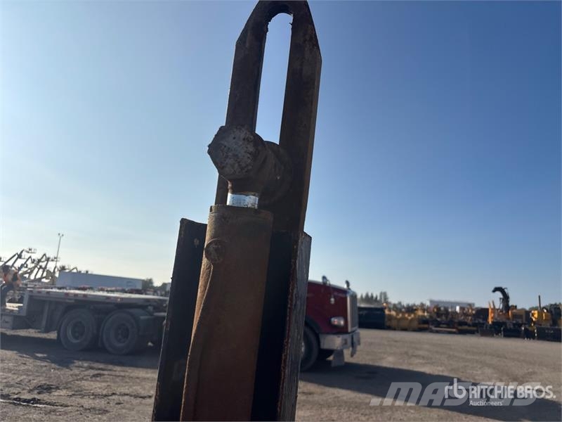  Quantity of (3) Front Harnesses Коммерческий транспорт - Другие
