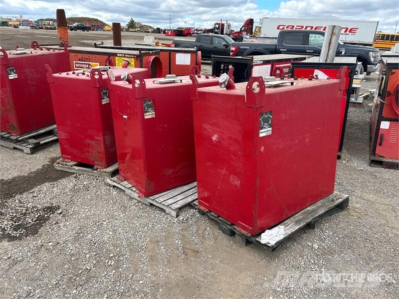 Quantity of (3) Guardian 300 gal Steel Diesel Fuel Üzemanyag- és adaléktartályok