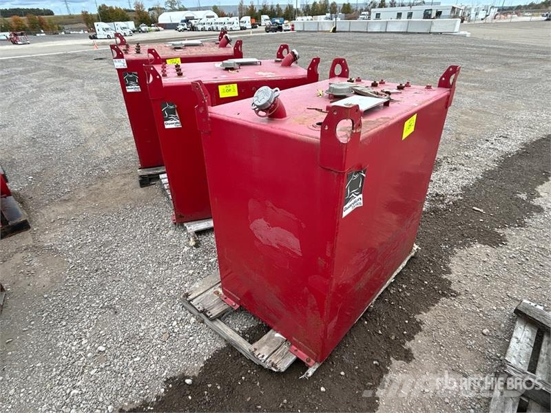 Quantity of (3) Guardian 300 gal Steel Diesel Fuel Üzemanyag- és adaléktartályok