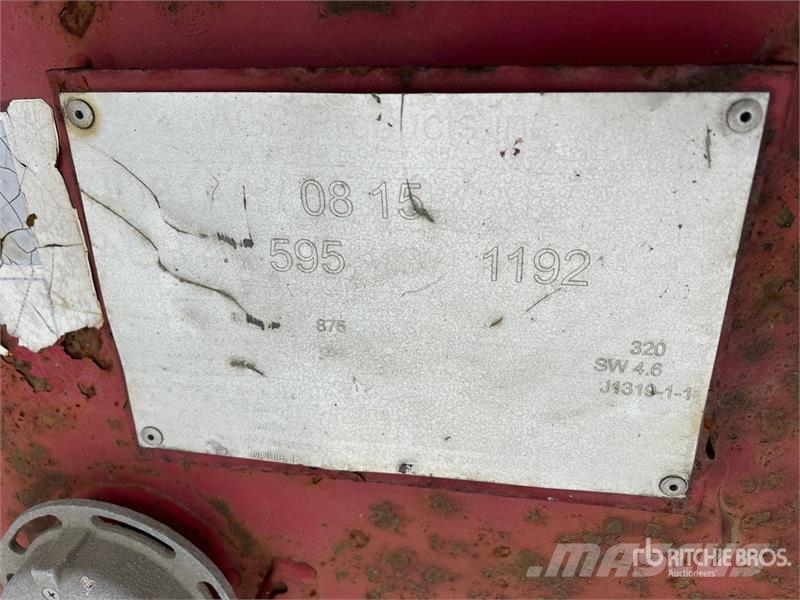 Quantity of (3) Guardian 300 gal Steel Diesel Fuel Üzemanyag- és adaléktartályok