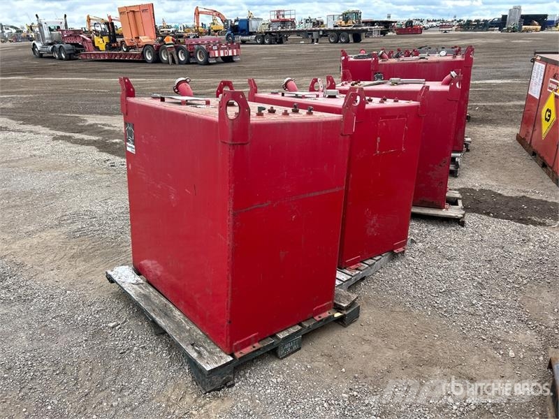 Quantity of (3) Guardian 300 gal Steel Diesel Fuel Üzemanyag- és adaléktartályok