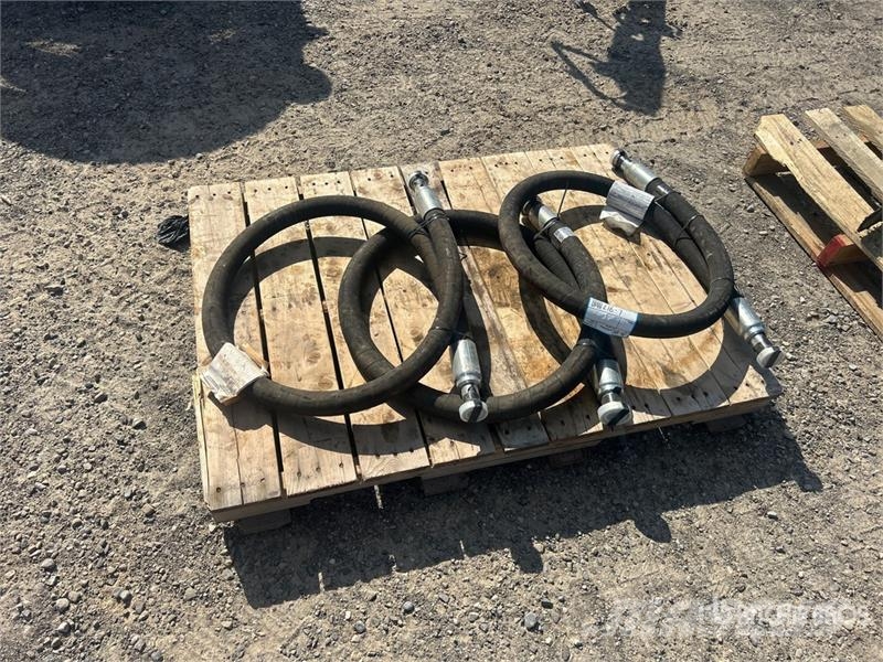  Quantity of (3) Hydraulic hoses Drugi deli