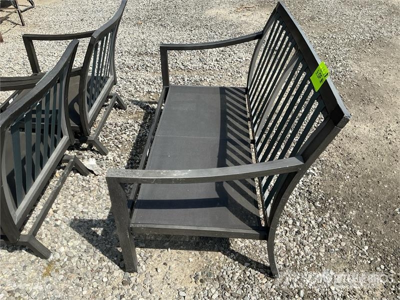 Quantity of (3) Outdoor Chairs Drugi deli