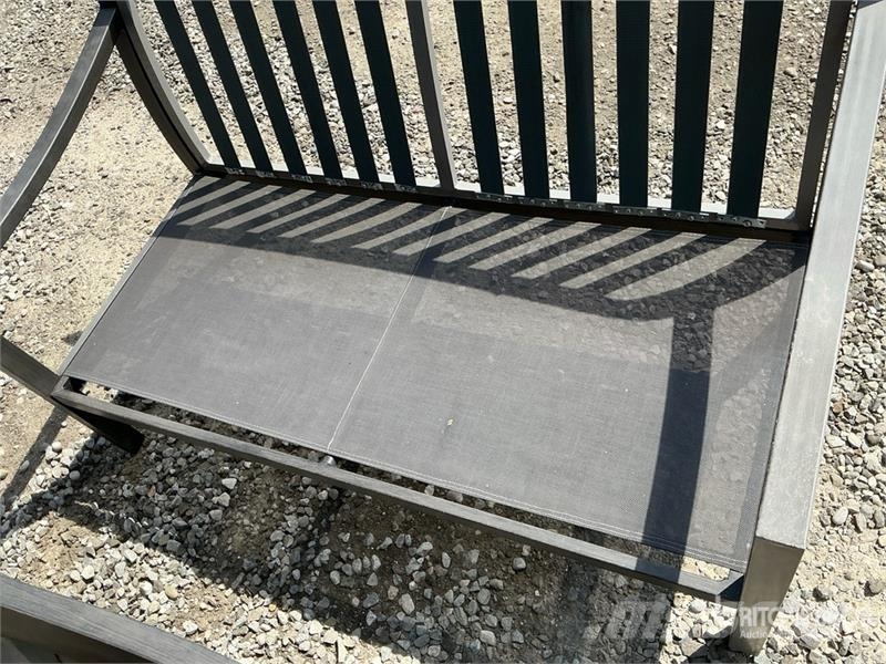 Quantity of (3) Outdoor Chairs Drugi deli
