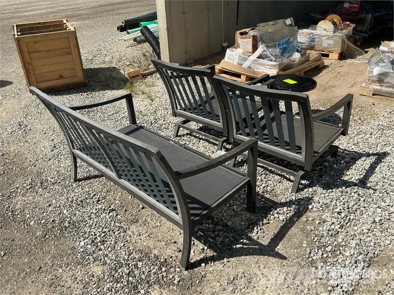 Quantity of (3) Outdoor Chairs Drugi deli