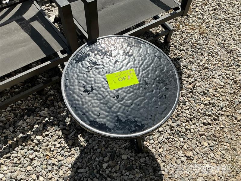 Quantity of (3) Outdoor Chairs Drugi deli