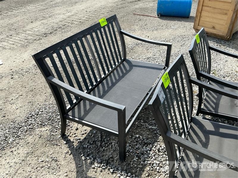 Quantity of (3) Outdoor Chairs Drugi deli