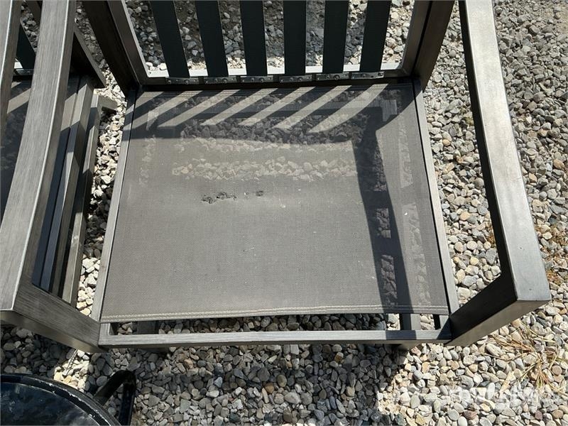 Quantity of (3) Outdoor Chairs Drugi deli