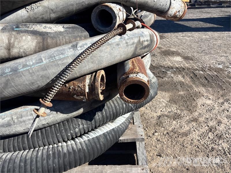  Quantity of (3) Pallets of Hose Otros componentes