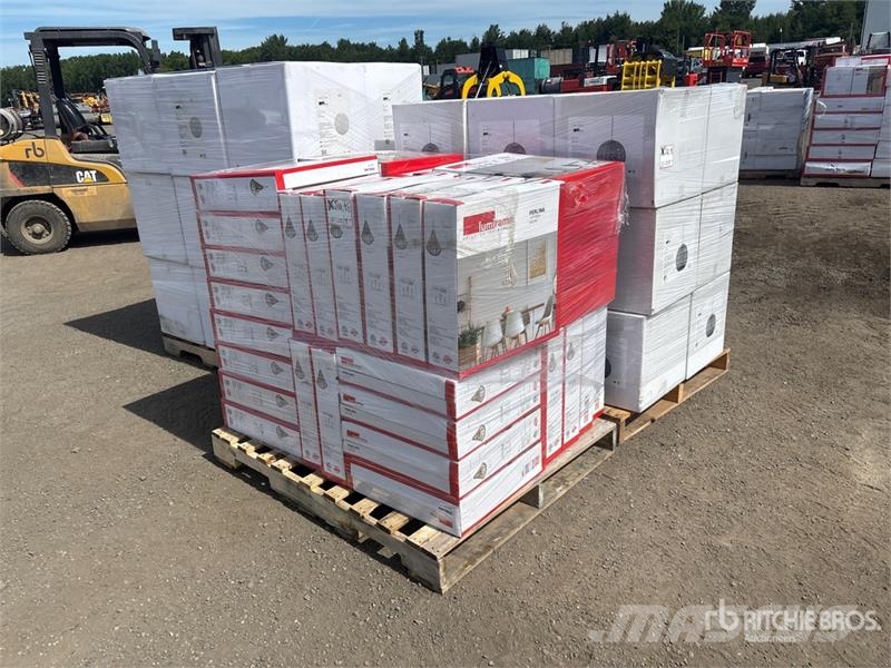  Quantity of (3) Pallets of Lighting Fixtures Drugi deli