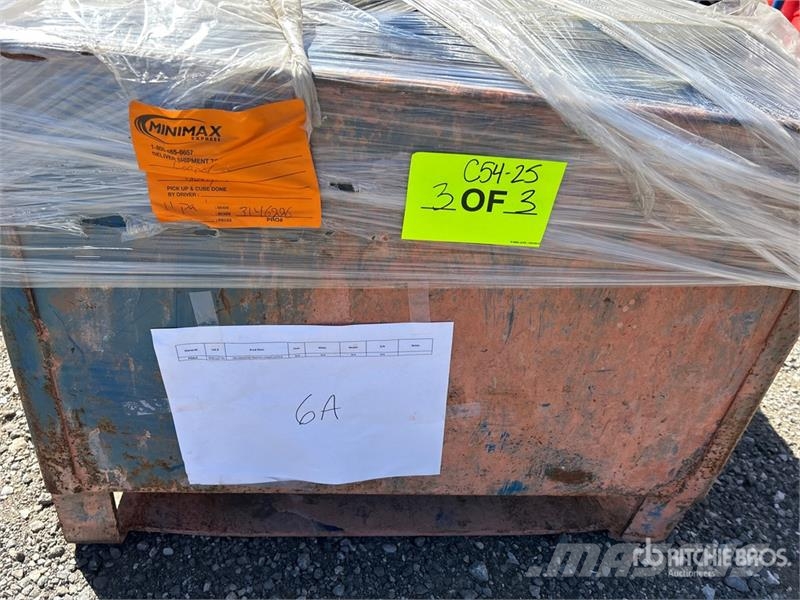 Quantity of (3) Pallets of Delineator Traffic Cand Ostale kargo komponente