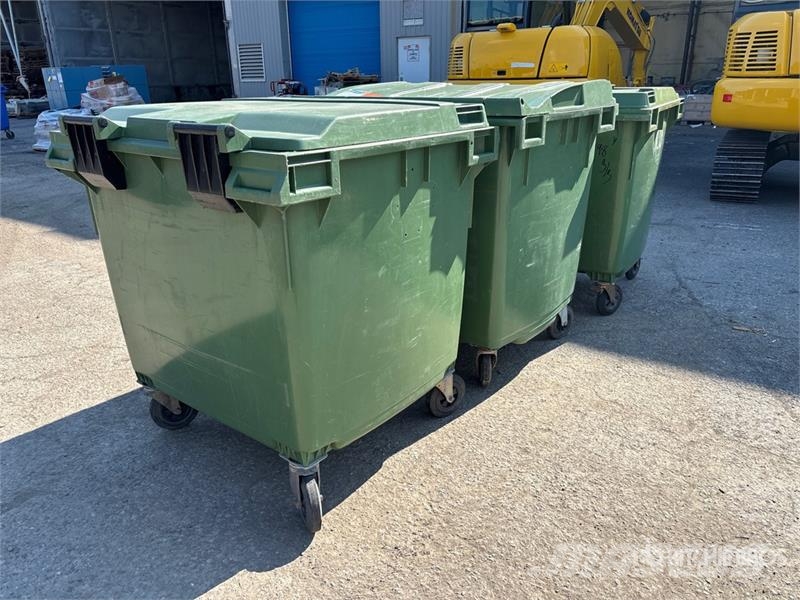 Quantity of (3) Plastic Bin Drugi deli