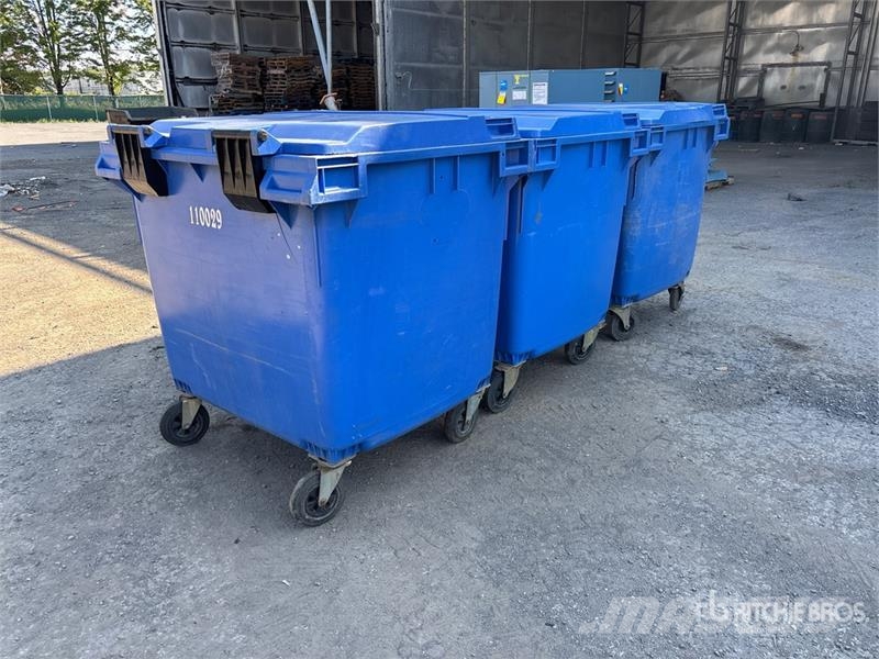  Quantity of (3) Plastic Bin Drugi deli