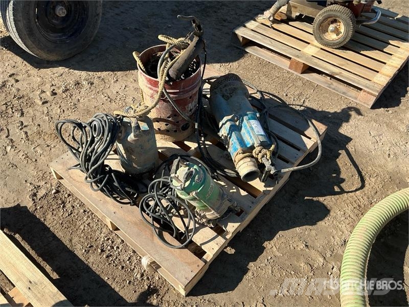 Quantity of (3) Submersible Water Pump Vízpumpák