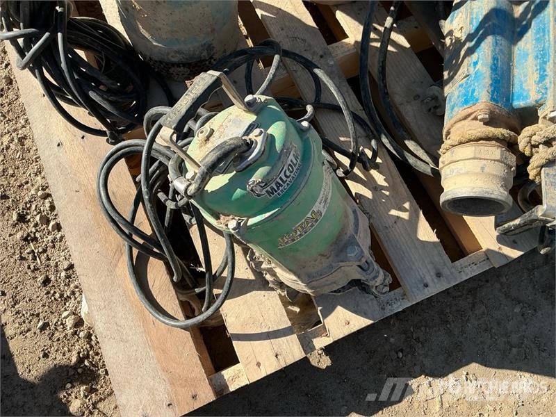 Quantity of (3) Submersible Water Pump Vízpumpák