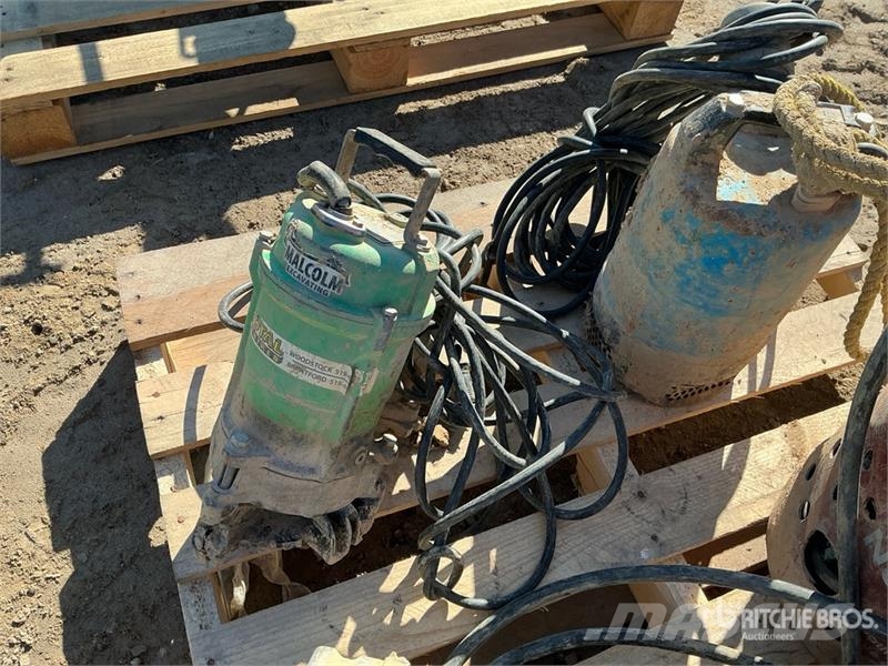 Quantity of (3) Submersible Water Pump Vízpumpák