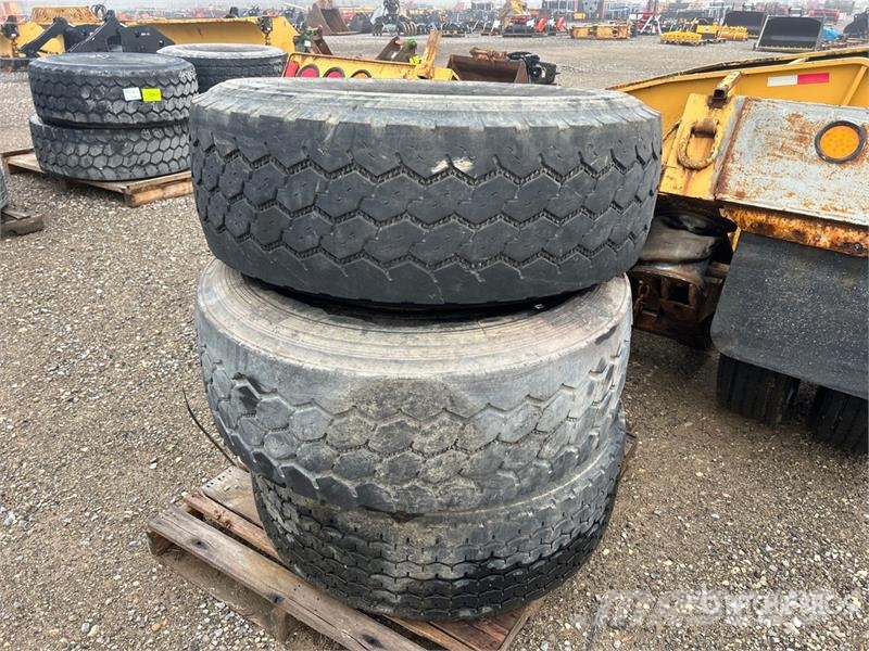 Quantity of (3) Tires Tyres, wheels and rims