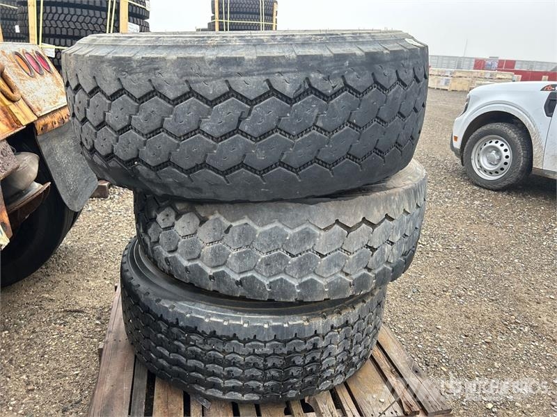 Quantity of (3) Tires Tyres, wheels and rims
