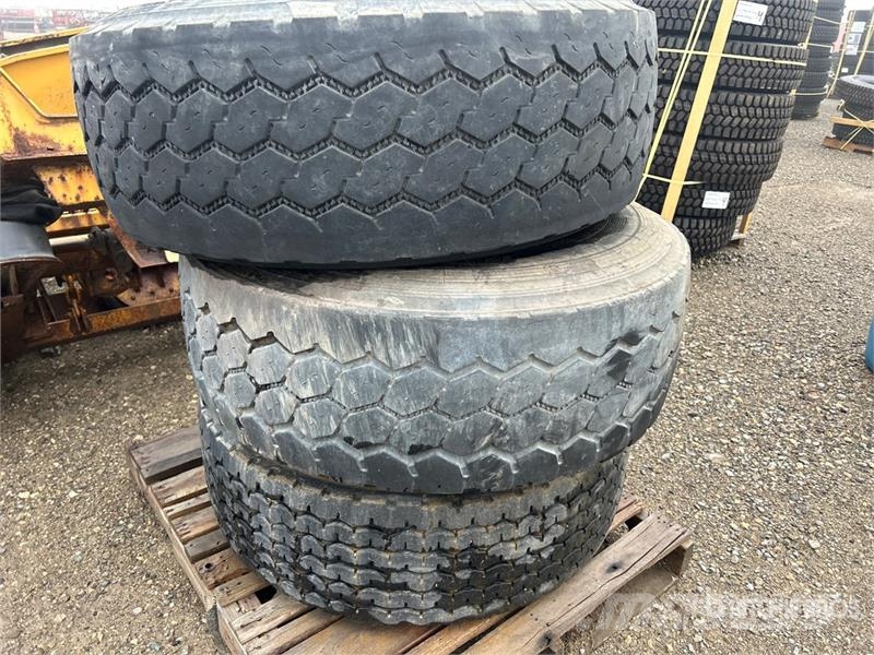 Quantity of (3) Tires Tyres, wheels and rims