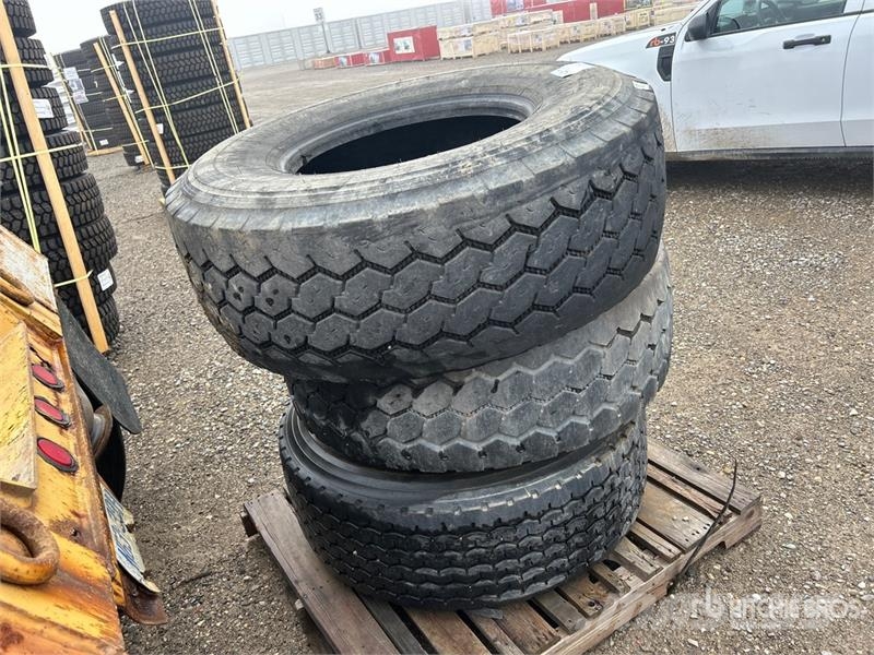 Quantity of (3) Tires Tyres, wheels and rims