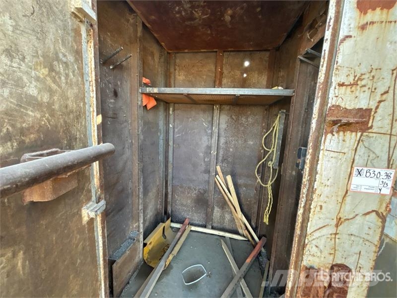 Quantity of (3) Tool Cabinets Muud osad