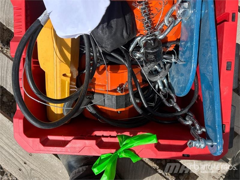 Quantity of (3) Vevor Electric Chain Hoists Materi Cabrestantes, montacargas y elevadores de materiales