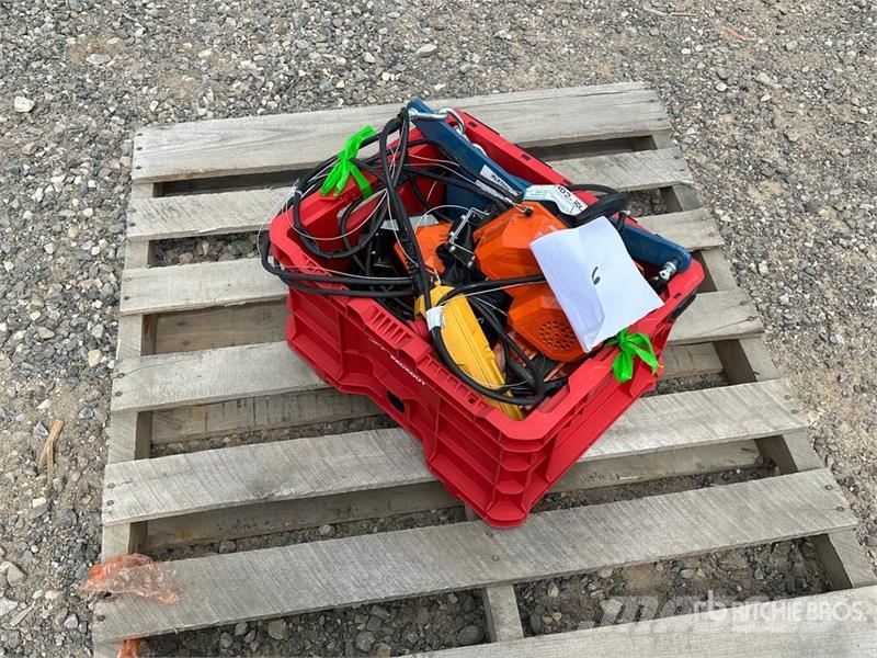 Quantity of (3) Vevor Electric Chain Hoists Materi Cabrestantes, montacargas y elevadores de materiales