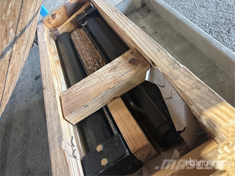  Quantity of (3) Workbench مكونات أخرى