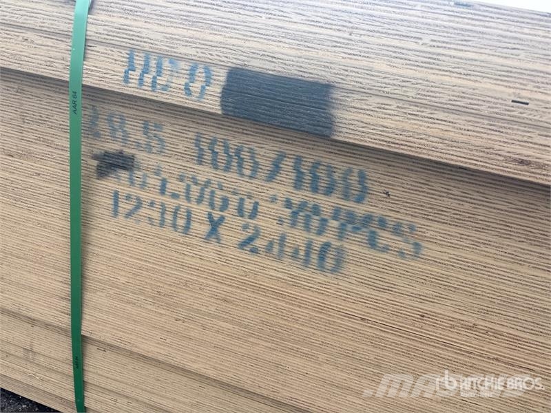  Quantity of (30) 1 1/8" 4x8 HDO G2S with Smooth Ov Drugi deli
