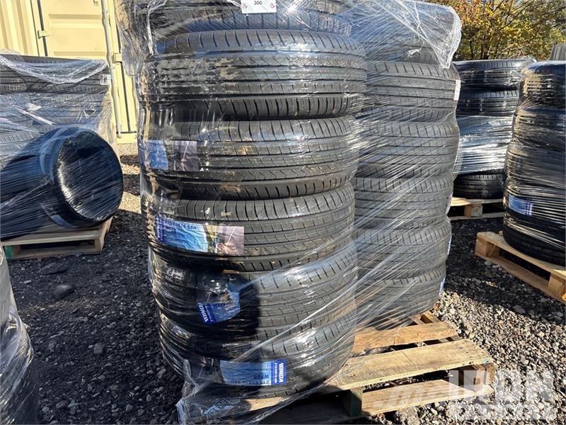  Quantity of (30) 215-65R-16 Tires (Unused) 轮胎、车轮、轮圈